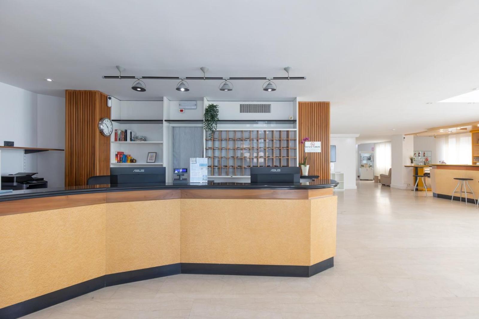 Grand Meeting Hotel Rimini Exterior foto
